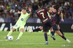 足球直播在线直播观看免费-巴萨神奇逆转，展现强大实力