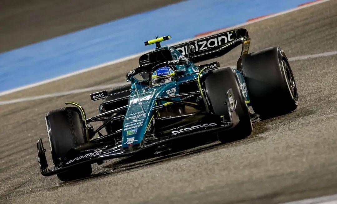 索伯车队绝杀威廉姆斯，阿隆索扛起全队